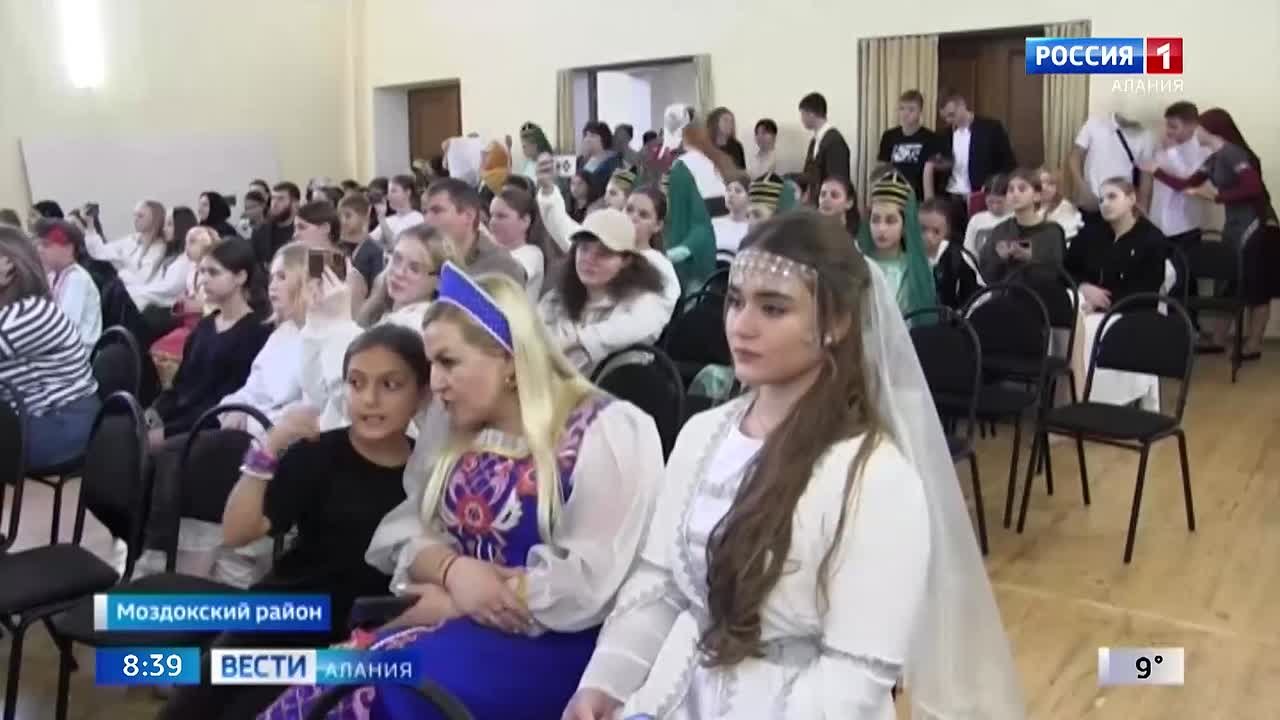 Центр социализации молодежи Моздокского района провел фестиваль-ярмарку «Народы Кавказа»