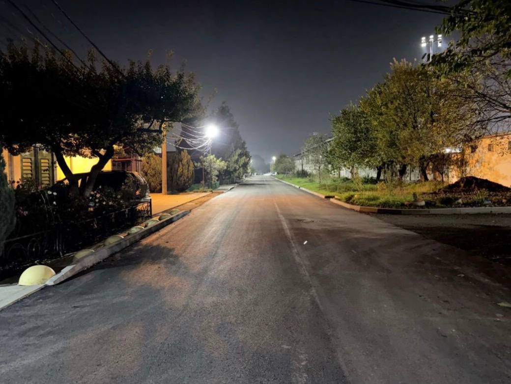 Ямы, ухабы и выбоины. Так до недавних пор выглядела дорога на улице Галковского во Владикавказе Ямы, ухабы и выбоины. Так до недавних пор выглядела дорога на улице Галковского во Владикавказе