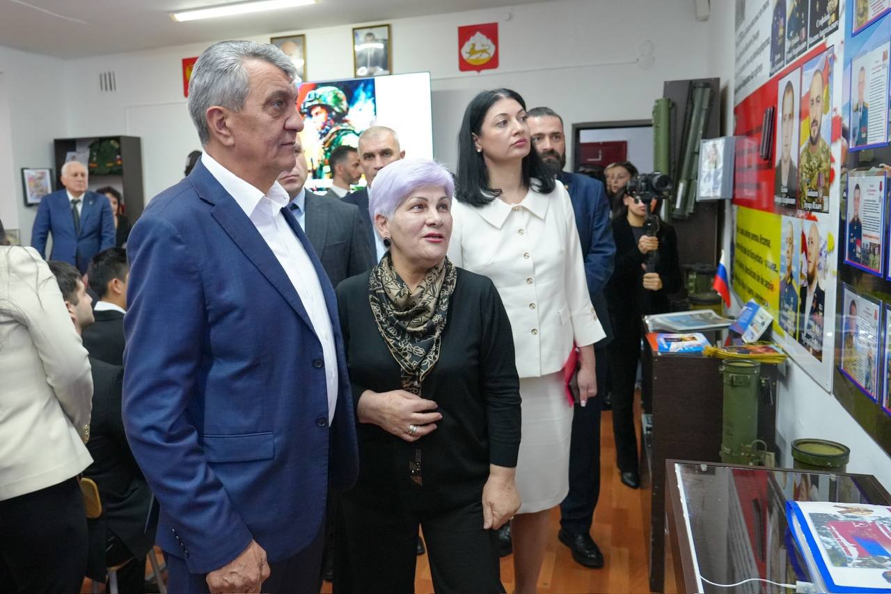 Во всех школах республики появятся единые стенды, посвящённые Героям России – выходцам из Северной Осетии
