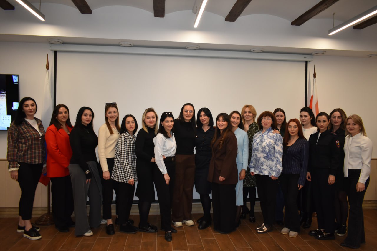 На образовательной площадке музея истории МВД по Республике Северная Осетия - Алания для специалистов по воспитательной работе и психологов подразделений по работе с личным составом прошла увлекательная лекция от Общества... На образовательной площадке музея истории МВД по Республике Северная Осетия - Алания для специалистов по воспитательной работе и психологов подразделений по работе с личным составом прошла увлекательная лекция от Общества...