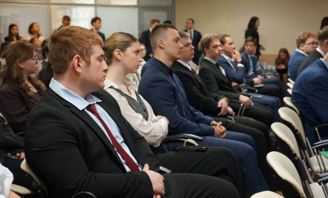 В рамках рабочей поездки в Москву Глава РСО – Алания Сергей Меняйло выступил на VIII Международной конференции «Пути трансформации государственного и корпоративного управления на современном этапе». В рамках рабочей поездки в Москву Глава РСО – Алания Сергей Меняйло выступил на VIII Международной конференции «Пути трансформации государственного и корпоративного управления на современном этапе».