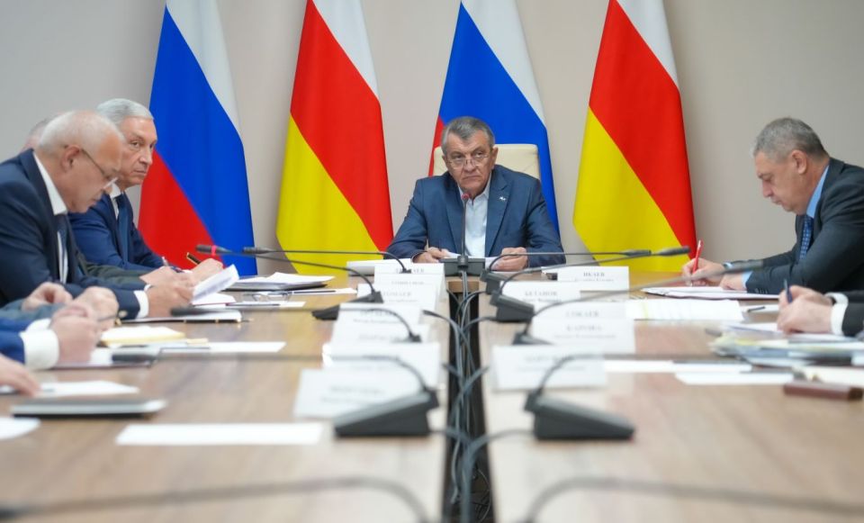 Сергей Меняйло поручил ужесточить контроль за въездом фур в республику