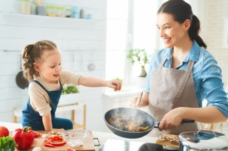 Госдума обсуждает новый законопроект о выплатах для домохозяек