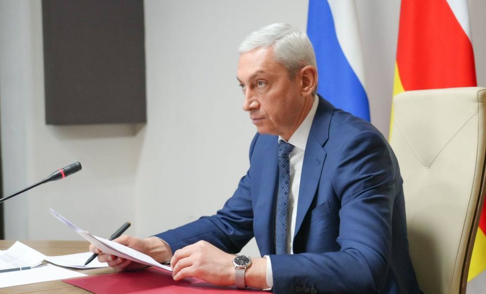 На совещании под руководством Председателя Правительства РСО – Алания Бориса Джанаева рассмотрели ряд вопросов по решению приоритетных задач развития республики