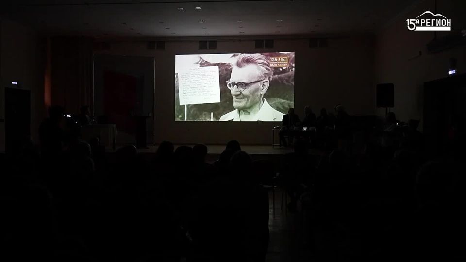 В Национальной научной библиотеке презентовали книгу по расшифрованным аудиозаписям лекций и семинаров Василия Абаева