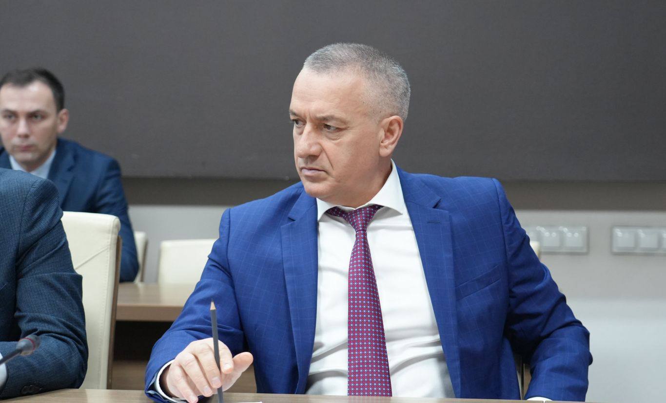 Председатель Правительства РСО – Алания Борис Джанаев встретился с заместителем генерального директора по строительству и капитальному ремонту Российской телевизионной и радиовещательной сети Станиславом Белявским. Председатель Правительства РСО – Алания Борис Джанаев встретился с заместителем генерального директора по строительству и капитальному ремонту Российской телевизионной и радиовещательной сети Станиславом Белявским.