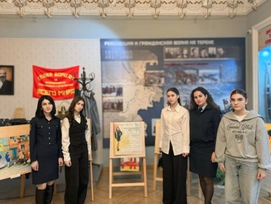 В Северной Осетии сотрудники Дигорского ОМВД познакомили старшеклассников с историей и приобщили к полицейскому искусству