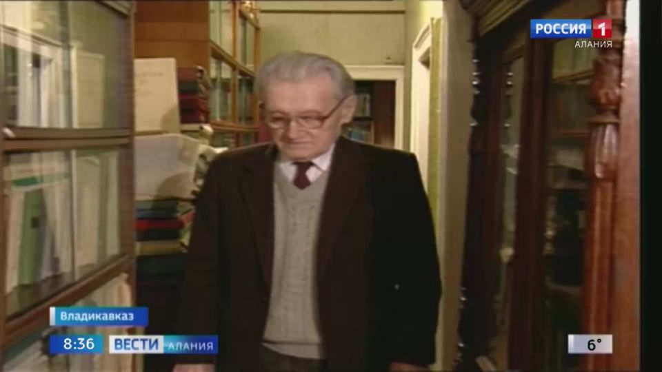 Презентация уникального издания расшифрованных аудиозаписей лекций и семинаров Василия Абаева прошла в научной библиотеке