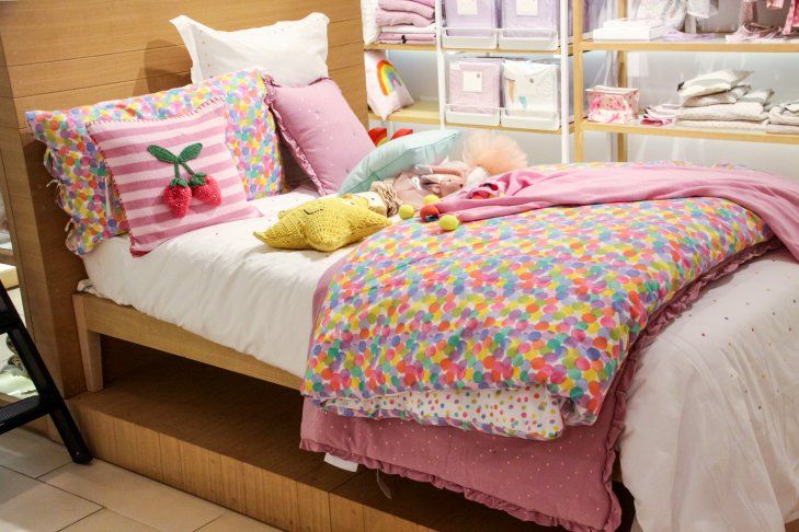 Как правильно постирать тяжелое одеяло: памятка для хозяек