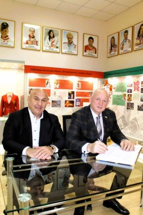       -        λ            ...