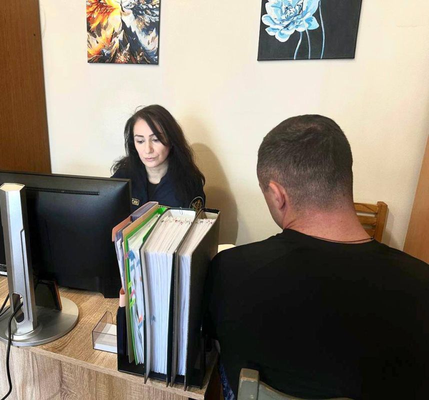 В соответствии с Федеральным законом «О пробации в РФ» участники СВО из числа бывших осужденных и их родственники могут обратиться с заявлением об оказании им содействия