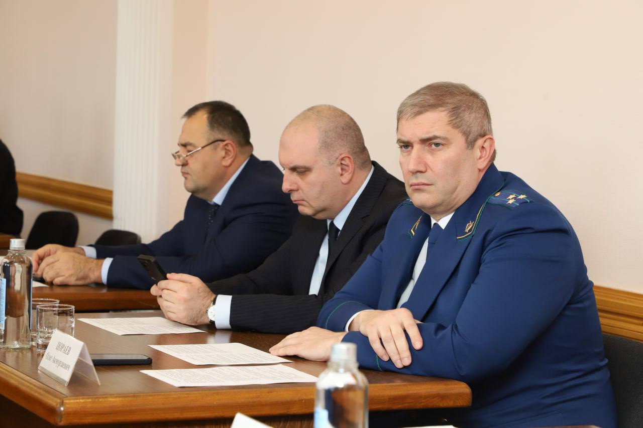 Под председательством Сергея Таболова состоялась 19-я сессия Собрания представителей Владикавказа VIII созыва Под председательством Сергея Таболова состоялась 19-я сессия Собрания представителей Владикавказа VIII созыва