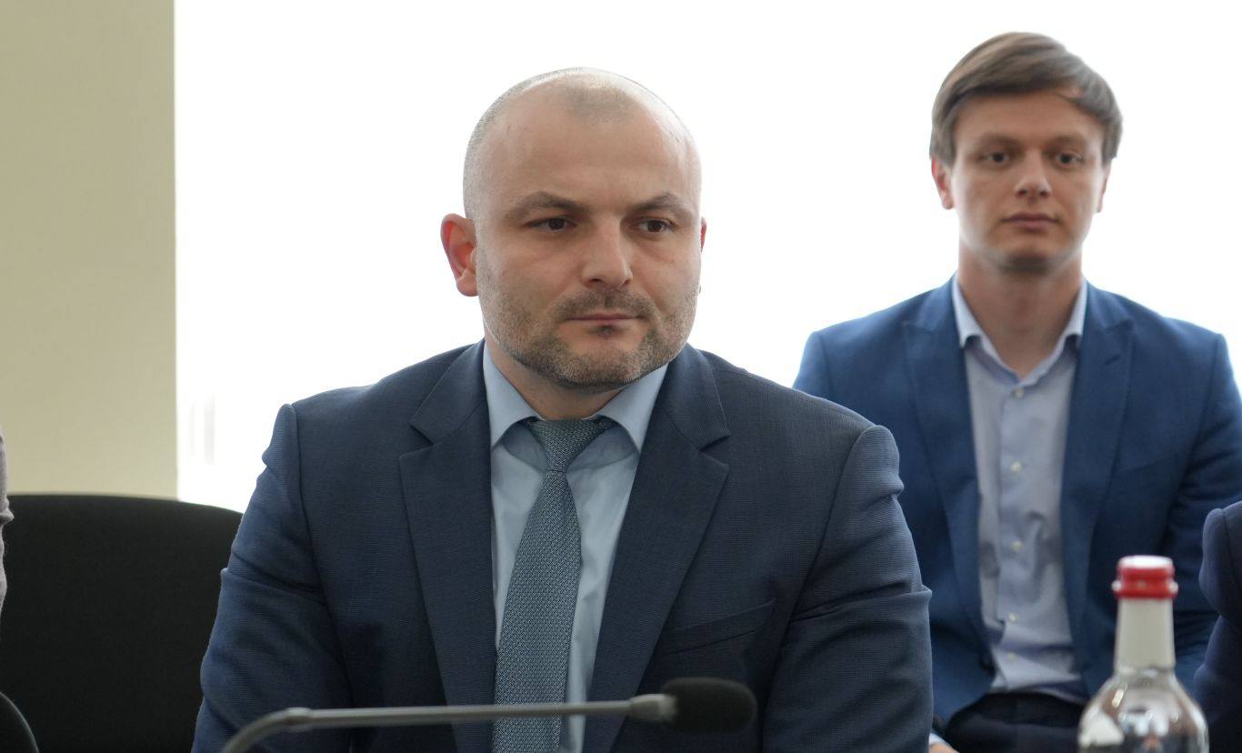 Определить текущую обстановку, обратить внимание на особо острые проблемы и найти варианты решения важных вопросов, которые стоят на повестке Определить текущую обстановку, обратить внимание на особо острые проблемы и найти варианты решения важных вопросов, которые стоят на повестке