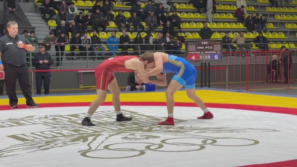 Джамбулат Кизинов вышел в 1/2