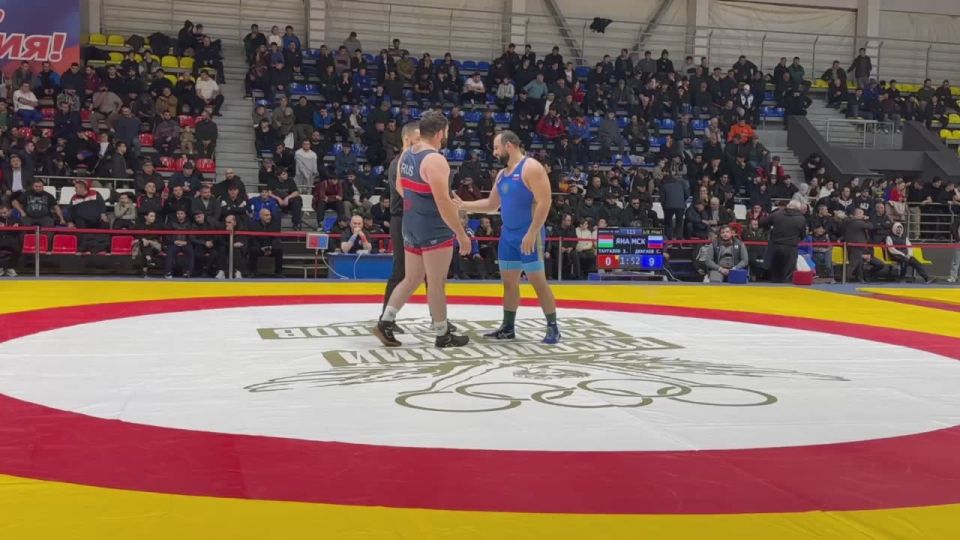 Сослан Джагаев (125кг) выходит в 1/4