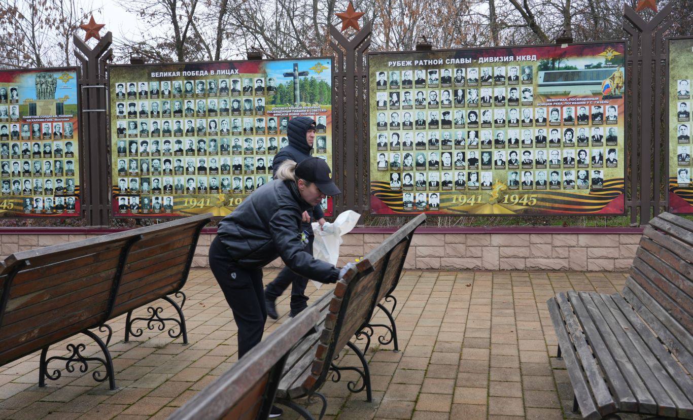 Сотрудники Администрации Главы и Правительства Северной Осетии, руководители органов исполнительной власти республики провели масштабный субботник на территории военно-исторического музейного комплекса «Барбашово поле» Сотрудники Администрации Главы и Правительства Северной Осетии, руководители органов исполнительной власти республики провели масштабный субботник на территории военно-исторического музейного комплекса «Барбашово поле»