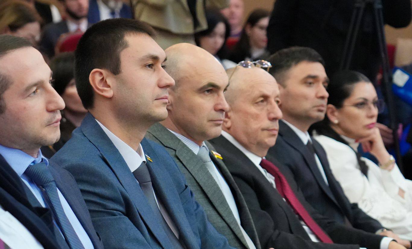 Глава РСО – Алания, член Высшего совета «Единой России», секретарь регионального отделения» партии Сергей Меняйло принял участие в работе 37-й региональной конференции Северо-Осетинского отделения партии «Единая Россия» Глава РСО – Алания, член Высшего совета «Единой России», секретарь регионального отделения» партии Сергей Меняйло принял участие в работе 37-й региональной конференции Северо-Осетинского отделения партии «Единая Россия»