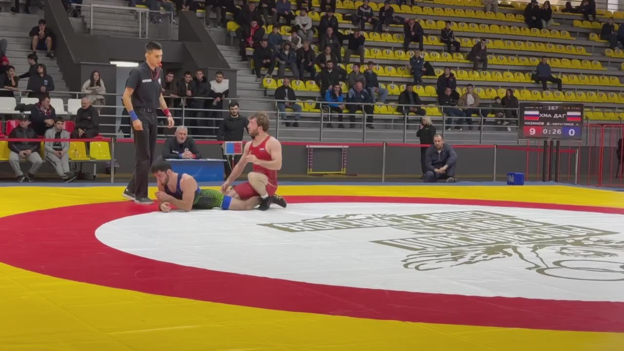 Джамбулат Кизинов (65кг) выходит в 1/4 финала