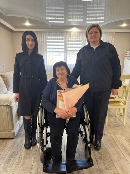 Особое внимание мамам: сотрудники полиции Дигорского района Северной Осетии поздравили матерей сотрудников Особое внимание мамам: сотрудники полиции Дигорского района Северной Осетии поздравили матерей сотрудников