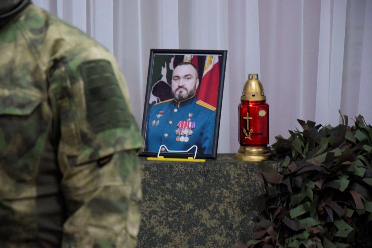 В ЛНР открыли «Парту Героя» в честь Марата Тибилова