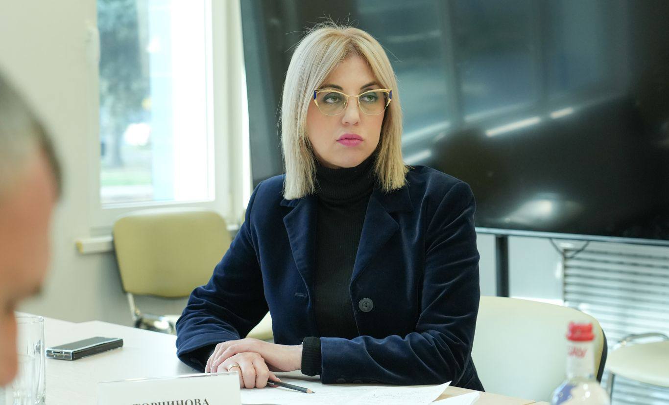 Глава РСО – Алания, член Высшего совета партии «Единая Россия», секретарь регионального отделения партии Сергей Меняйло провел личный прием в Штабе общественной поддержки «Единой России» во Владикавказе Глава РСО – Алания, член Высшего совета партии «Единая Россия», секретарь регионального отделения партии Сергей Меняйло провел личный прием в Штабе общественной поддержки «Единой России» во Владикавказе