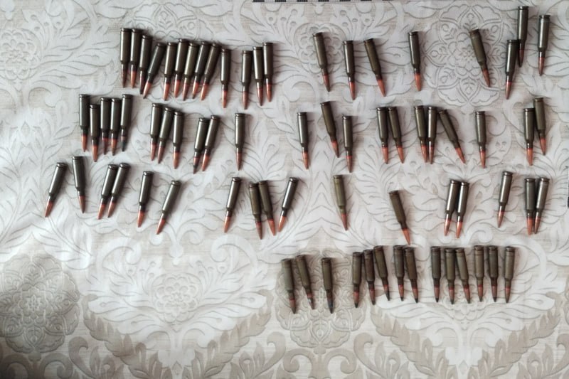 Полиция изъяла у жителя Северной Осетии автомат и патроны, которые, с его слов, он нашёл 27 лет назад Полиция изъяла у жителя Северной Осетии автомат и патроны, которые, с его слов, он нашёл 27 лет назад