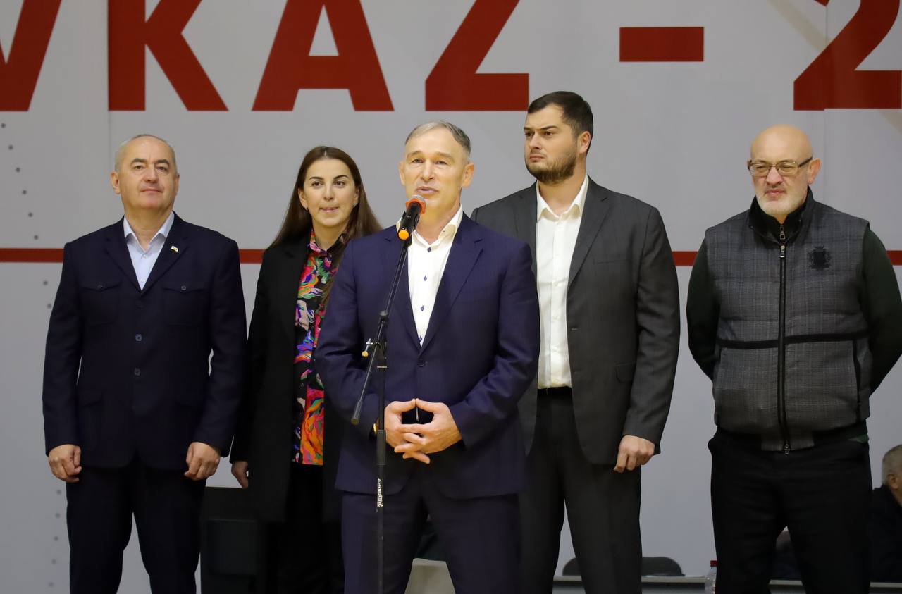 ФОТО! Торжественная церемония открытия международного турнира по вольной борьбе памяти двукратного олимпийского чемпиона Сослана Андиева ФОТО! Торжественная церемония открытия международного турнира по вольной борьбе памяти двукратного олимпийского чемпиона Сослана Андиева