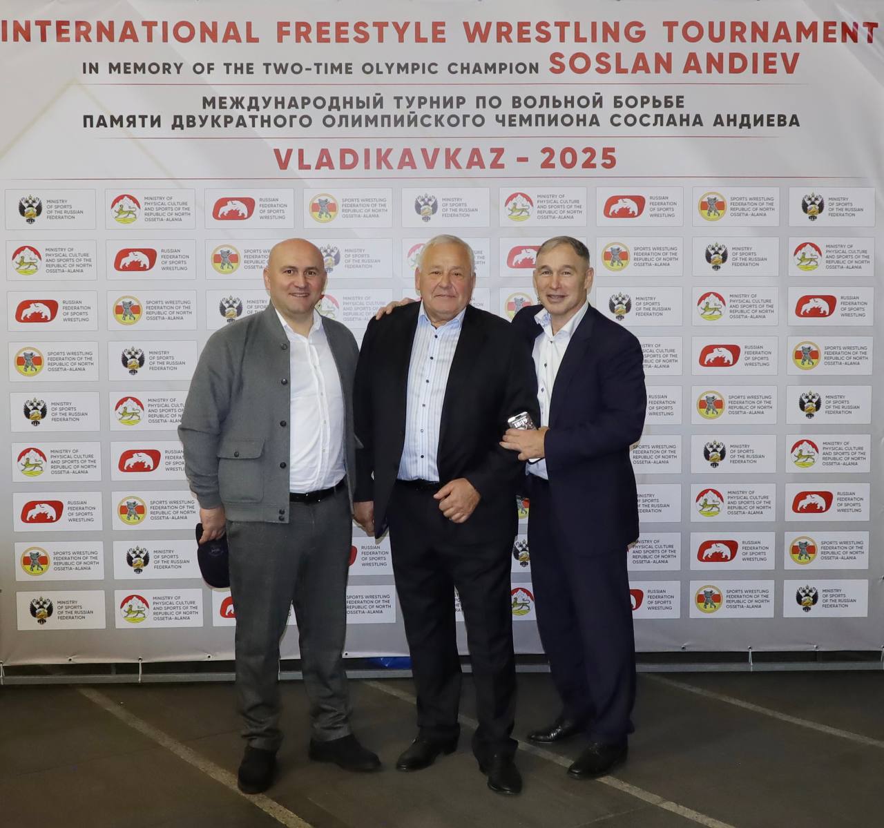 Георгий Кочиев, Владимир Уруймагов и Сослан Фраев на международном турнире пл вольной борьбе памяти Сослана Андиева во дворце спорта «Манеж»