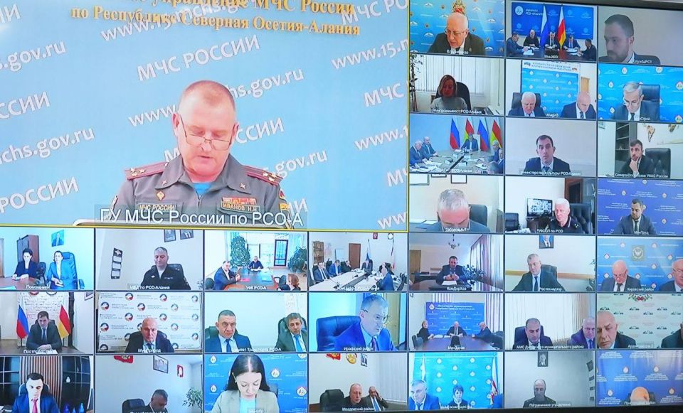 Глава РСО – Алания Сергей Меняйло провел еженедельное аппаратное совещание с участием руководителей органов исполнительной власти и муниципальных образований, представителей правоохранительных и надзорных структур... Глава РСО – Алания Сергей Меняйло провел еженедельное аппаратное совещание с участием руководителей органов исполнительной власти и муниципальных образований, представителей правоохранительных и надзорных структур...