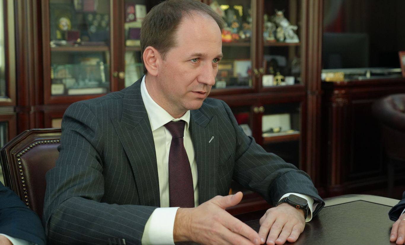 Глава РСО – Алания Сергей Меняйло провел рабочую встречу с директором Ставропольского регионального филиала АО «Россельхозбанк» Алексеем Сенокосовым и директором Северо-Осетинского центра развития бизнеса АО Глава РСО – Алания Сергей Меняйло провел рабочую встречу с директором Ставропольского регионального филиала АО «Россельхозбанк» Алексеем Сенокосовым и директором Северо-Осетинского центра развития бизнеса АО