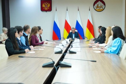 Сергей Меняйло: Более 100 тысяч обращений обработали специалисты Центра управления регионом Северной Осетии за пять лет работы