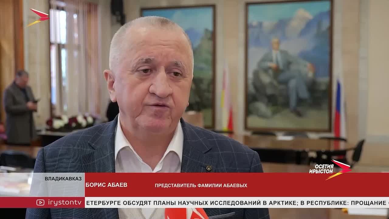 Завершилась благотворительная книжная ярмарка в поддержку установки памятника Василию Ивановичу Абаеву