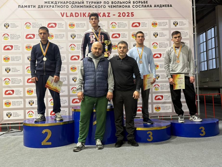 Первенство РСО-Алания по вольной борьбе среди юниоров до 21 года Первенство РСО-Алания по вольной борьбе среди юниоров до 21 года