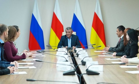 Глава РСО – Алания Сергей Меняйло встретился с руководителем Управления по Северо-Кавказскому федеральному округу автономной некоммерческой организации «Диалог-регионы» Артемом Павленко и сотрудниками Центра управления...