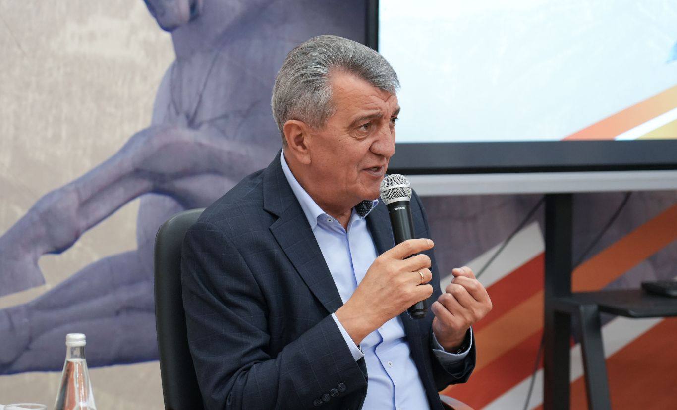 Глава РСО – Алания Сергей Меняйло встретился с финалистами республиканской образовательной программы для участников специальной военной операции «Доблесть Осетии», которые проходят обучение в рамках второго модуля. Глава РСО – Алания Сергей Меняйло встретился с финалистами республиканской образовательной программы для участников специальной военной операции «Доблесть Осетии», которые проходят обучение в рамках второго модуля.