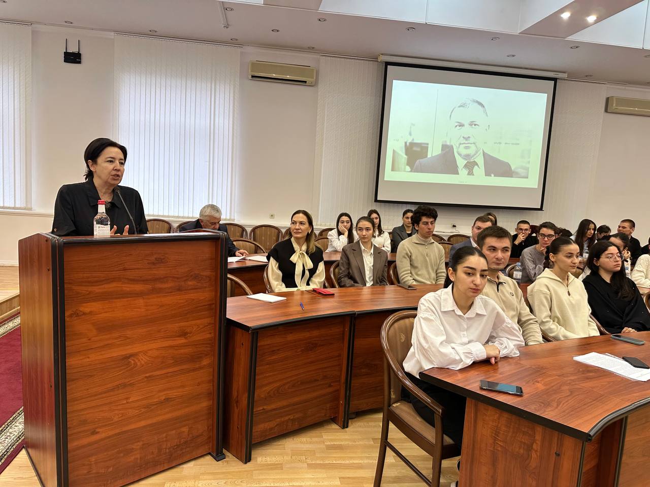 В СОГУ проходят Международные научные VIII Абаевские чтения «Актуальные проблемы гуманитарного знания», которые посвящены памяти выдающегося лингвиста, лексикографа, ираниста, теоретика языкознания и фольклориста Василия... В СОГУ проходят Международные научные VIII Абаевские чтения «Актуальные проблемы гуманитарного знания», которые посвящены памяти выдающегося лингвиста, лексикографа, ираниста, теоретика языкознания и фольклориста Василия...