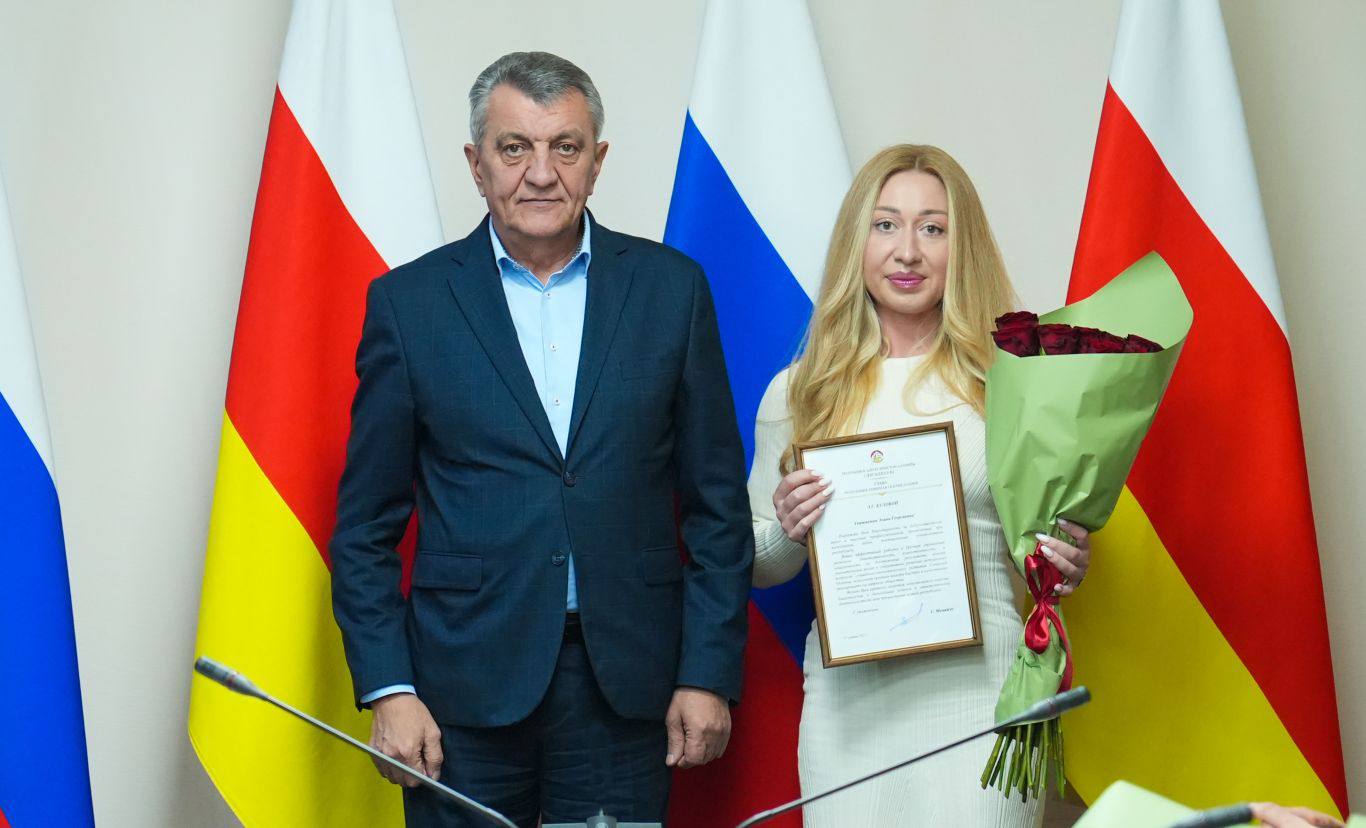 Глава РСО – Алания Сергей Меняйло встретился с руководителем Управления по Северо-Кавказскому федеральному округу автономной некоммерческой организации «Диалог-регионы» Артемом Павленко и сотрудниками Центра управления... Глава РСО – Алания Сергей Меняйло встретился с руководителем Управления по Северо-Кавказскому федеральному округу автономной некоммерческой организации «Диалог-регионы» Артемом Павленко и сотрудниками Центра управления...