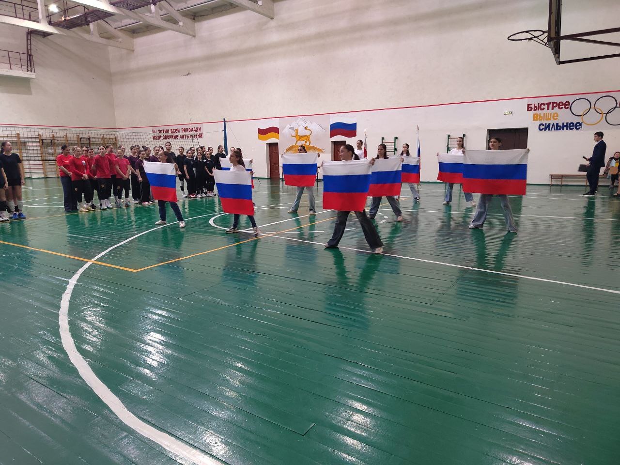 Во Владикавказе проходит муниципальный этап турнира по волейболу на «Кубок Главы РСО-Алания»