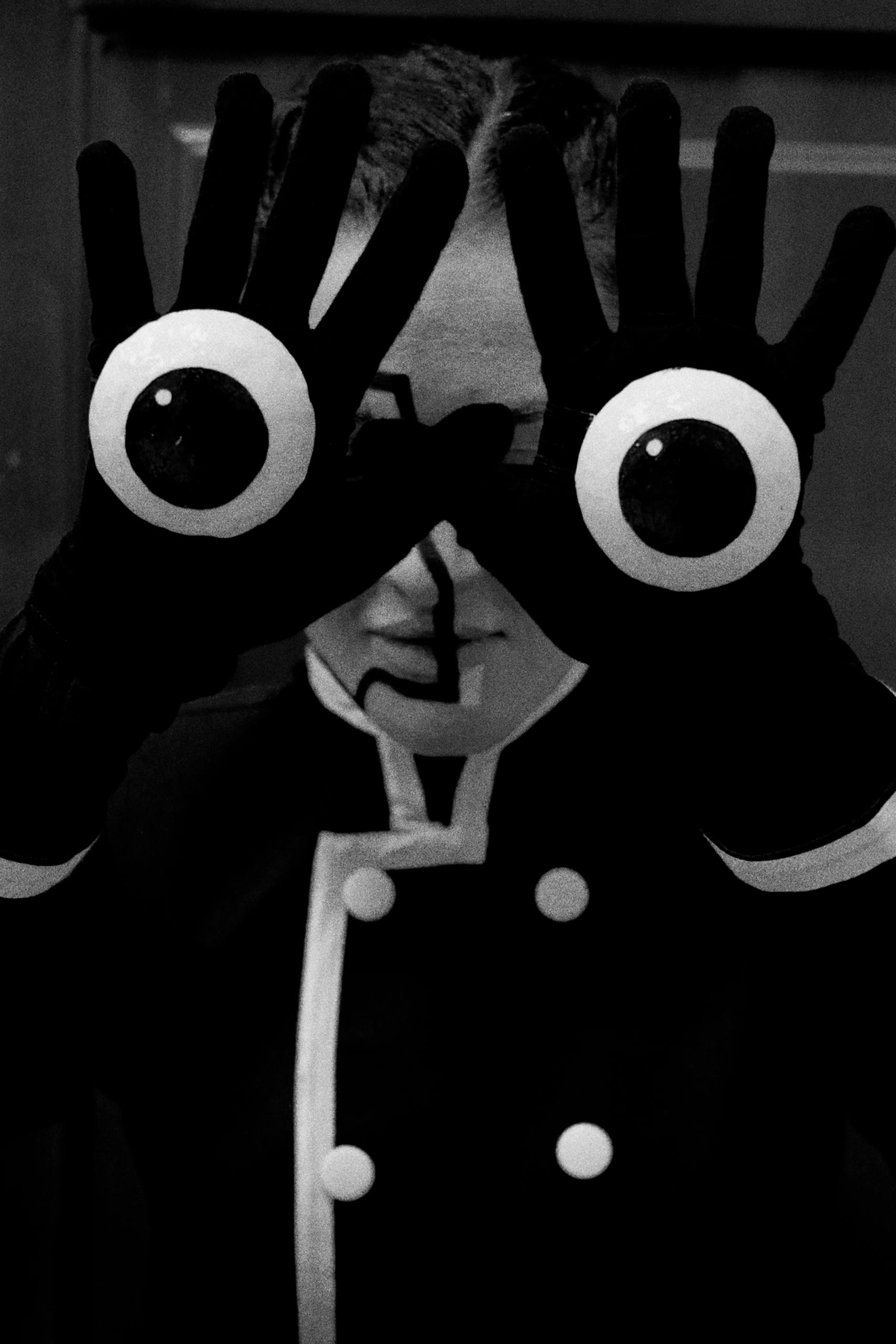 В Театре юного зрителя «Саби» показали премьеру спектакля «Шинель» по мотивам повести Николая Гоголя В Театре юного зрителя «Саби» показали премьеру спектакля «Шинель» по мотивам повести Николая Гоголя