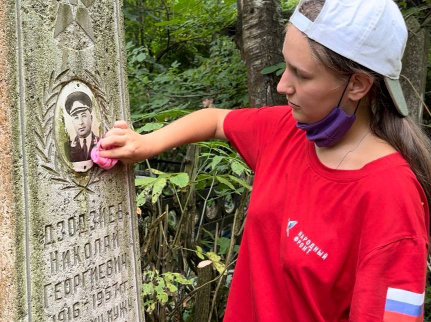 Сергей Меняйло: Поздравляю с Днём добровольца всех, кто безвозмездно и от чистого сердца помогает людям Сергей Меняйло: Поздравляю с Днём добровольца всех, кто безвозмездно и от чистого сердца помогает людям