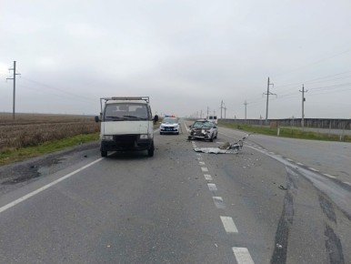 В МВД по РСО-Алания устанавливают обстоятельства ДТП, в котором пострадали два человека