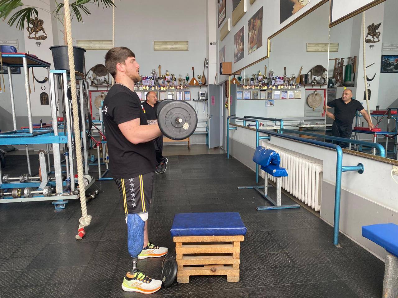 Девять ветеранов СВО из Северной Осетии обеспечили техническими средствами реабилитации благодаря фонду «Защитники Отечества» Девять ветеранов СВО из Северной Осетии обеспечили техническими средствами реабилитации благодаря фонду «Защитники Отечества»