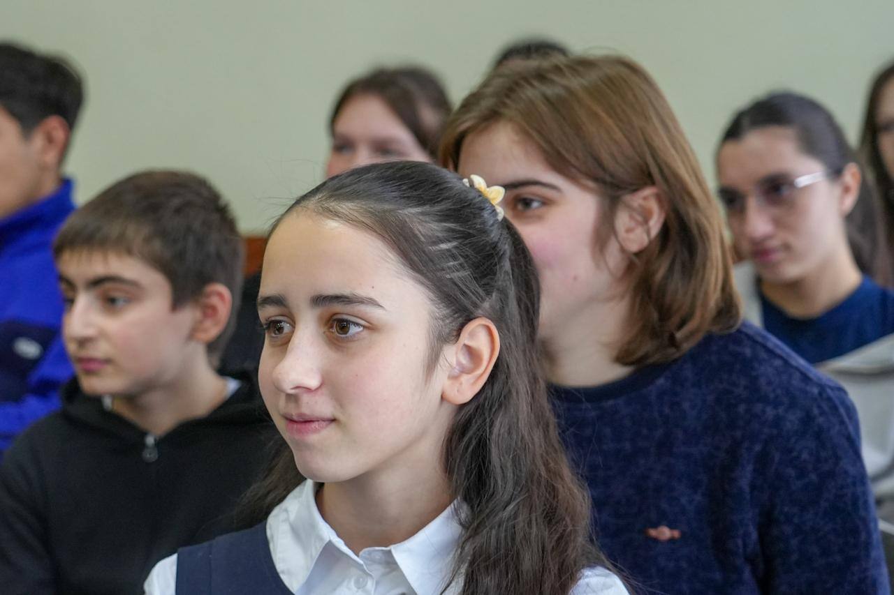 Посетил Центр содействия семейному воспитанию «Хуры тын» во Владикавказе Посетил Центр содействия семейному воспитанию «Хуры тын» во Владикавказе