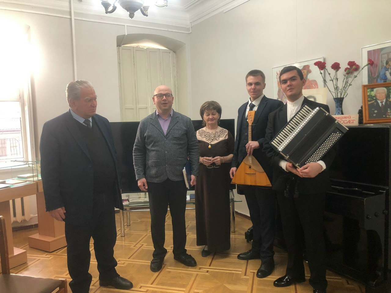 ХЪБАТЫР ХСТОН, ФЫССГ, ДРАМАТУРГ