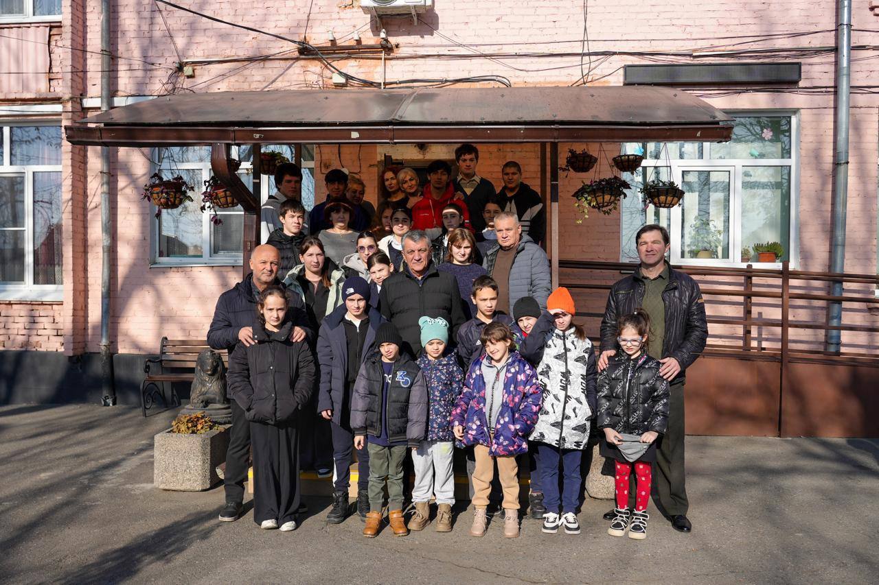 Посетил Центр содействия семейному воспитанию «Хуры тын» во Владикавказе