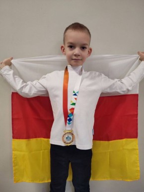  20  30      27-      ,      : 697   33 