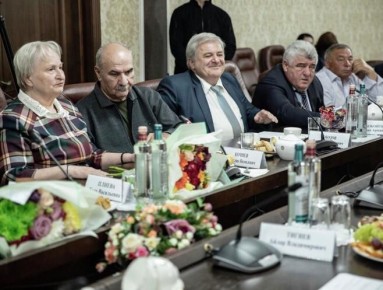 35   , 9 ,      ,            ,      ...