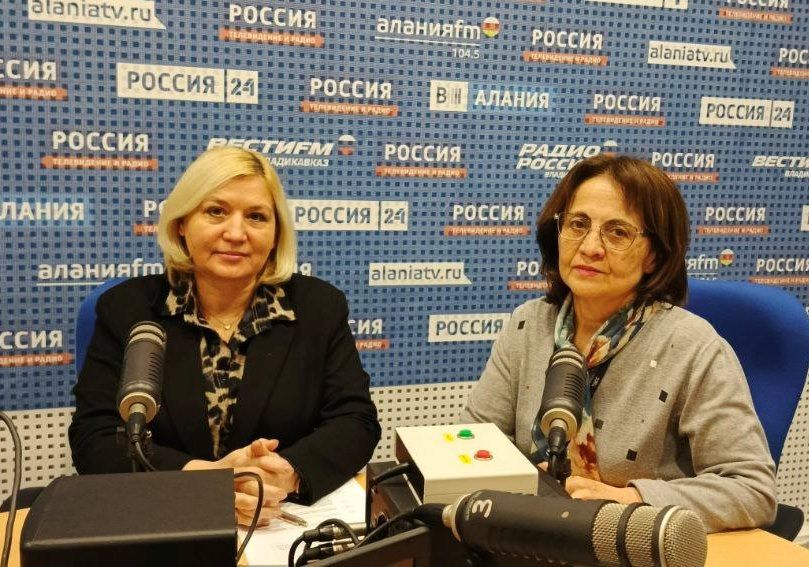 В эти минуты в эфире радио "Алания FM" программа "В центре внимания"