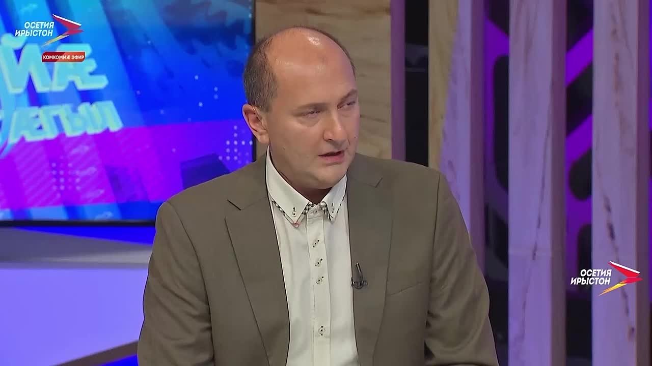 Адм сахуыр сты знгты Урсейы арнты дде агурыныл