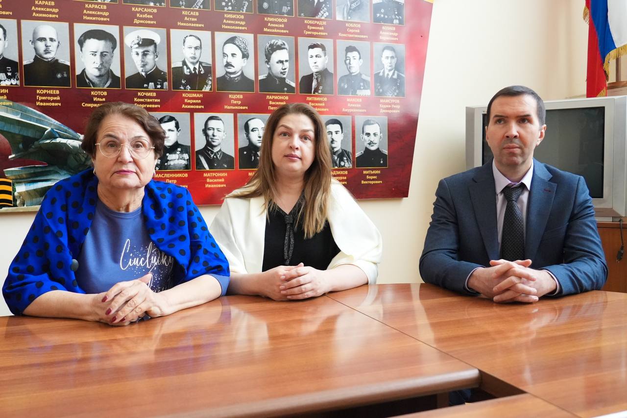 Сергей Меняйло: Накануне в нашей стране отмечали День Героев Отечества Сергей Меняйло: Накануне в нашей стране отмечали День Героев Отечества